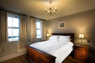 Отели типа «постель и завтрак» McLoughlins Of Mulranny Малларанни Номер с кроватью размера «king-size» и видом на море-1